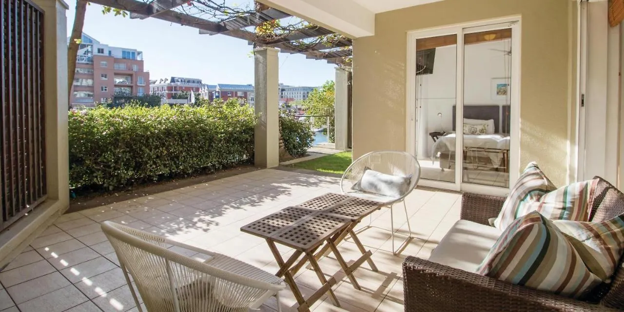 Two Bedroom Apartment - Fully Furnished And Equipped Κέιπ Τάουν