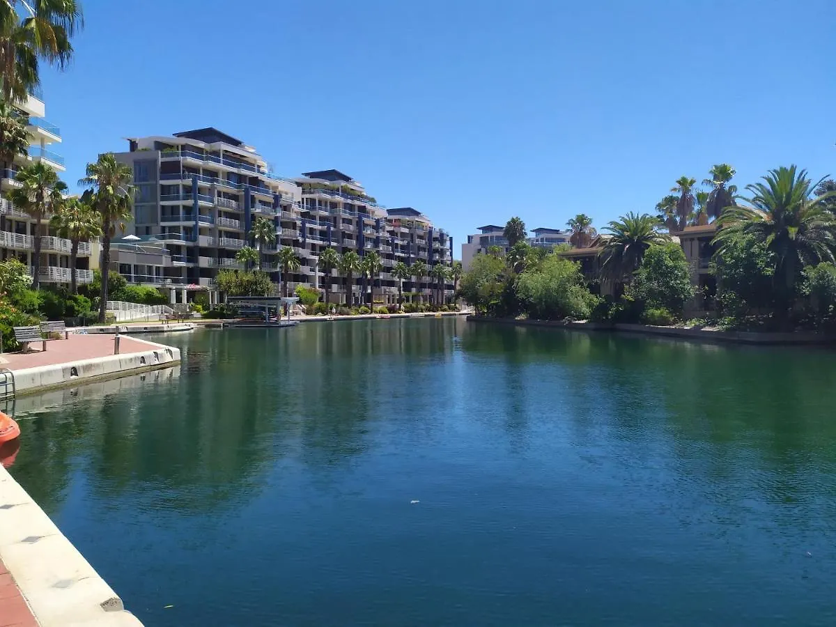 Two Bedroom Apartment - Fully Furnished And Equipped Κέιπ Τάουν Νότια Αφρική